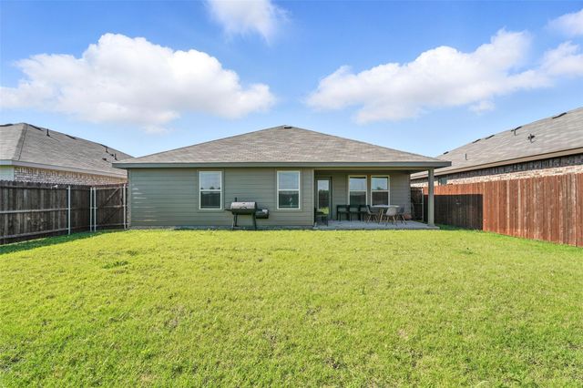 1733 Willow Creek Road, Lancaster, TX 75146