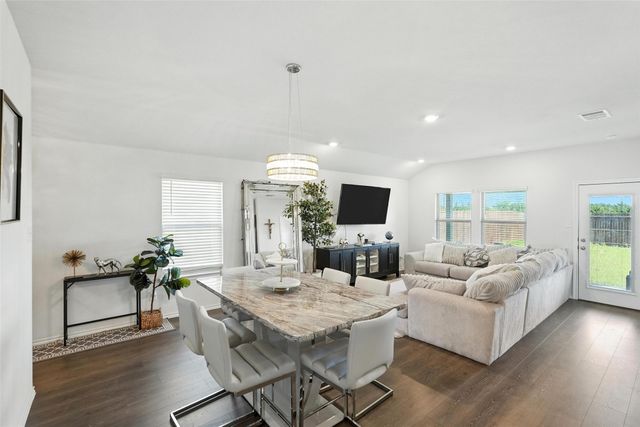 1733 Willow Creek Road, Lancaster, TX 75146