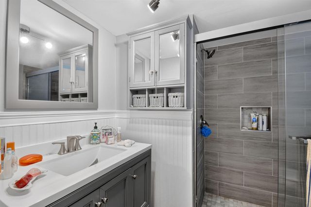3590 Via Poinciana 311, Lake Worth, FL 33467