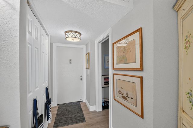3590 Via Poinciana 311, Lake Worth, FL 33467