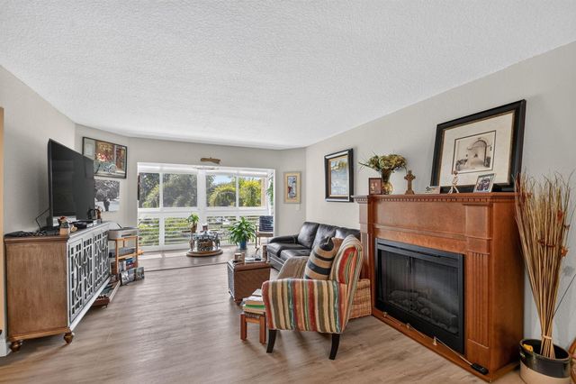 3590 Via Poinciana 311, Lake Worth, FL 33467