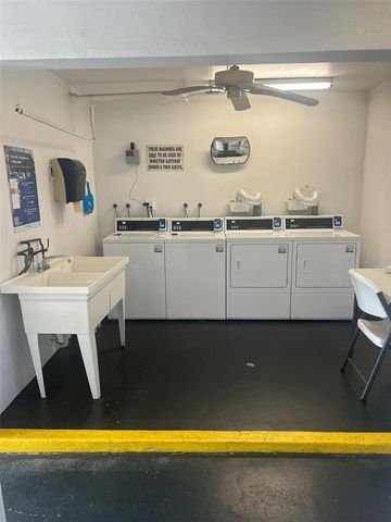 1000 79TH AVENUE N 203, St Petersburg, FL 33702