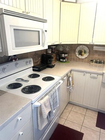 1000 79TH AVENUE N 203, St Petersburg, FL 33702