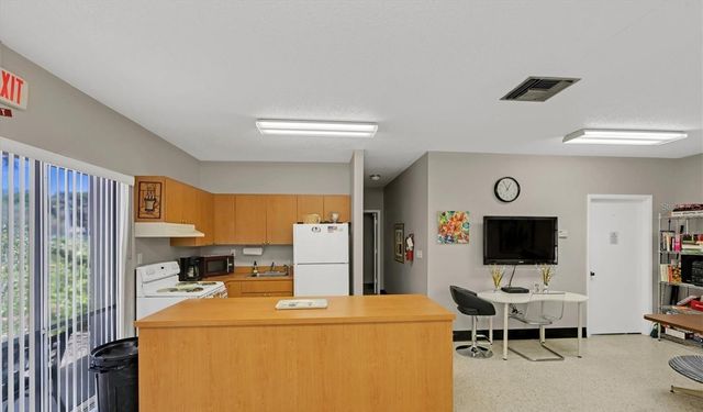 1000 79TH AVENUE N 203, St Petersburg, FL 33702