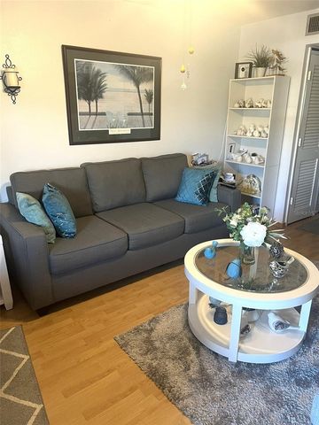 1000 79TH AVENUE N 203, St Petersburg, FL 33702