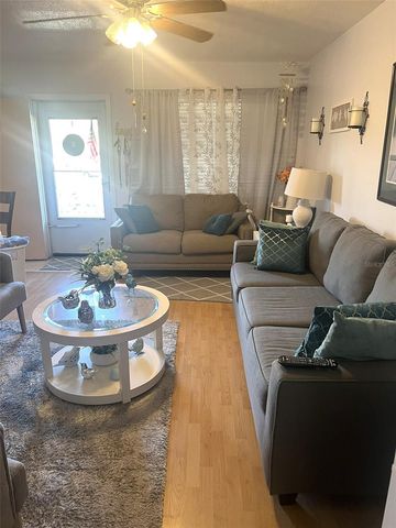 1000 79TH AVENUE N 203, St Petersburg, FL 33702