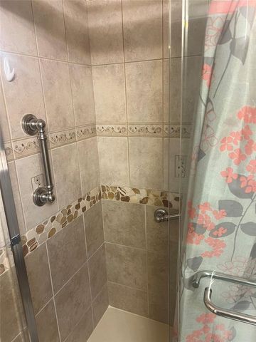 1000 79TH AVENUE N 203, St Petersburg, FL 33702