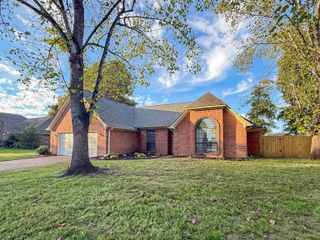 6716 HARE RUN DR, Bartlett, TN 38002