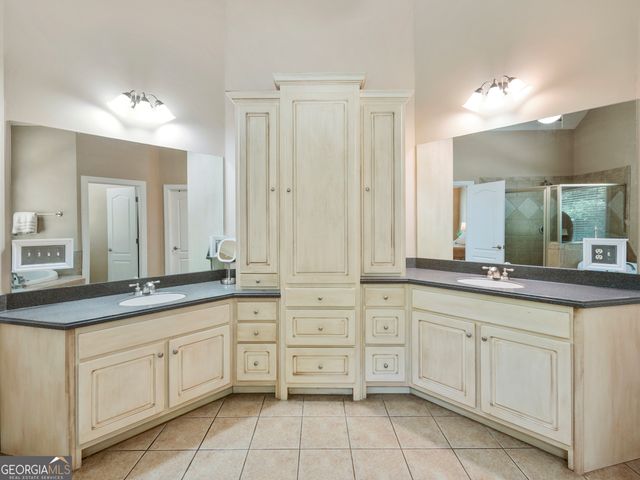 100 Cole Point, Hoschton, GA 30548