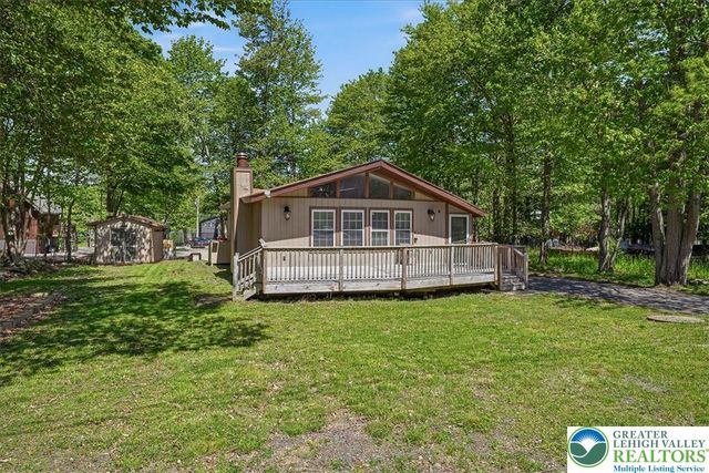 1739 Rolling Hills Drive, Coolbaugh Twp, PA 18466