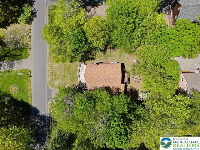 1739 Rolling Hills Drive, Coolbaugh Twp, PA 18466