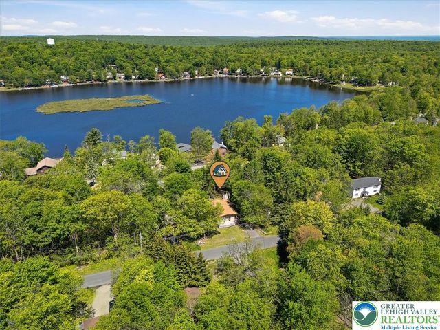 1739 Rolling Hills Drive, Coolbaugh Twp, PA 18466