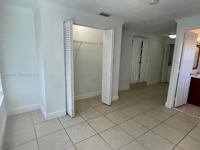 1021 N Victoria Park Rd 1, Fort Lauderdale, FL 33304
