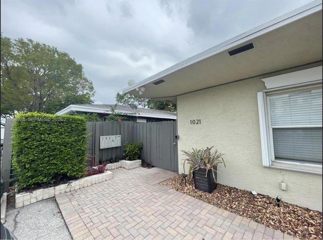 1021 N Victoria Park Rd 1, Fort Lauderdale, FL 33304