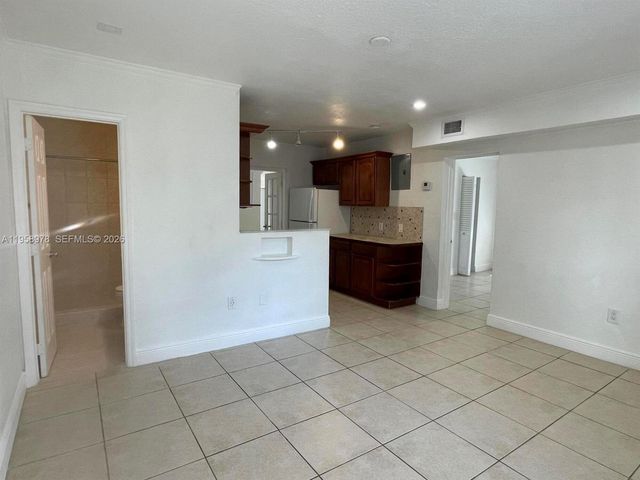 1021 N Victoria Park Rd 1, Fort Lauderdale, FL 33304