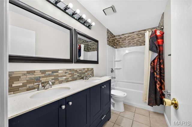 1721 Florine Boulevard D, St Charles, MO 63303