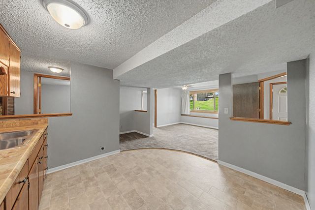 8028 NE 46th Avenue, Altoona, IA 50009