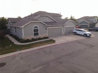 1501 Gropius LN 30B, Pflugerville, TX 78660