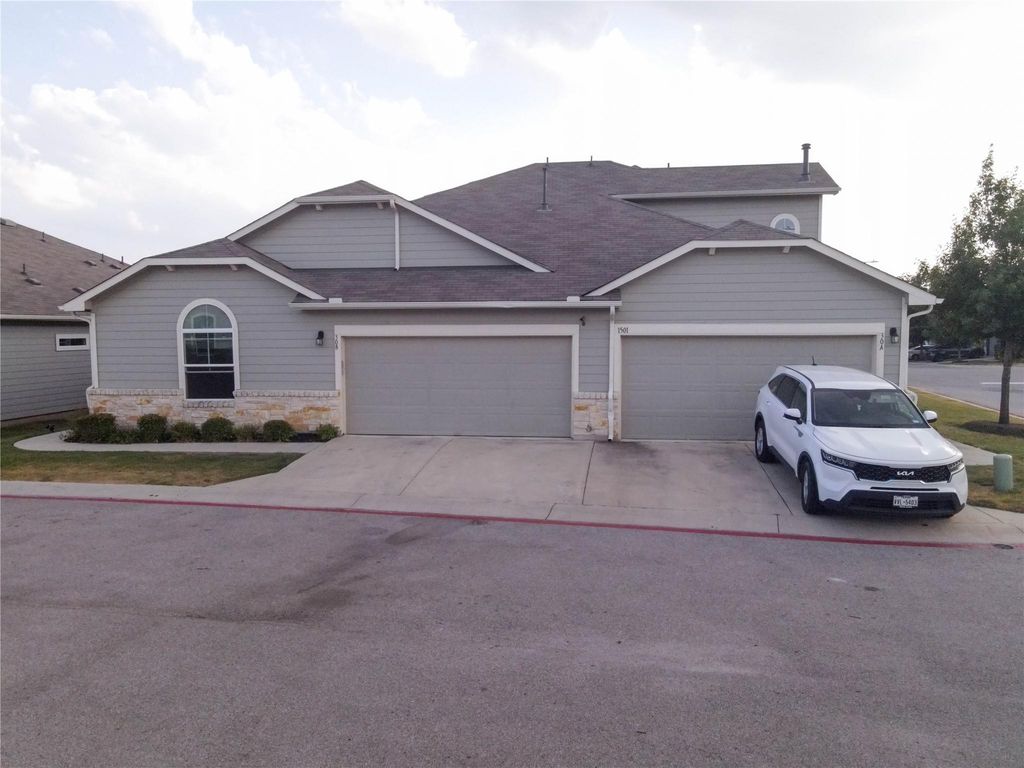 1501 Gropius LN 30B, Pflugerville, TX 78660