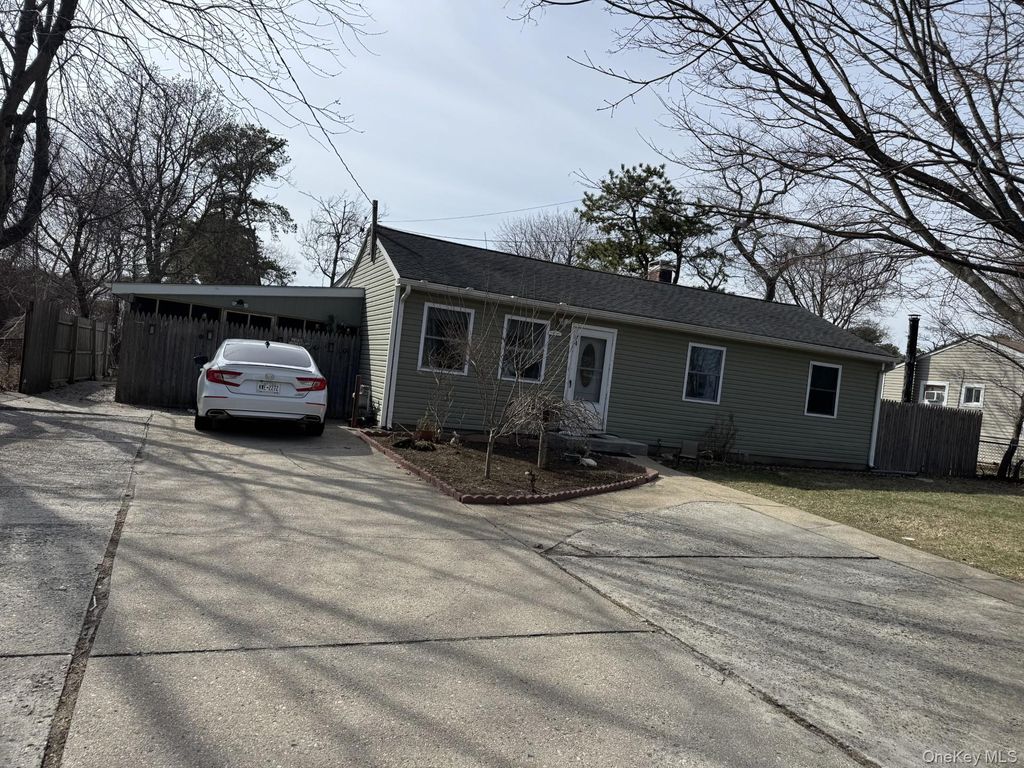 74 Eisenhower Avenue, Brentwood, NY 11717