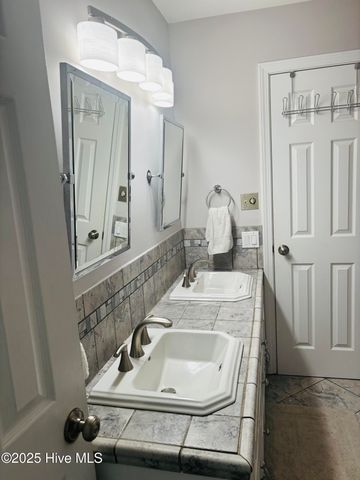 1805 Rivershore Road, Elizabeth City, NC 27909