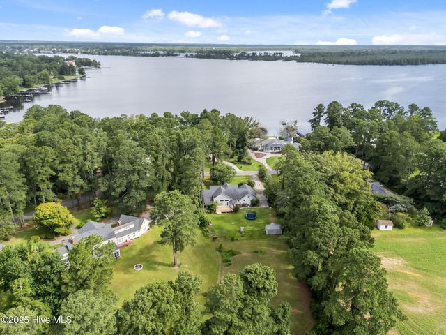 1805 Rivershore Road, Elizabeth City, NC 27909