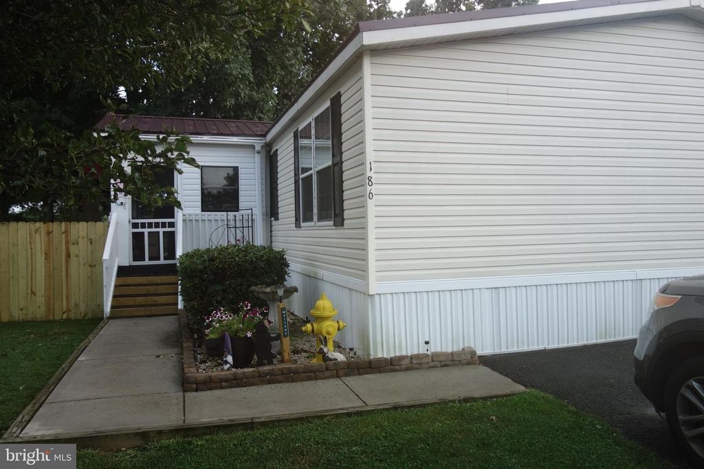 186 CONODOGUINET MOBILE EST, Newville, PA 17241