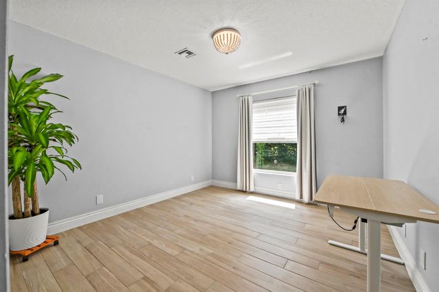 12369 157th Street N, Jupiter, FL 33478