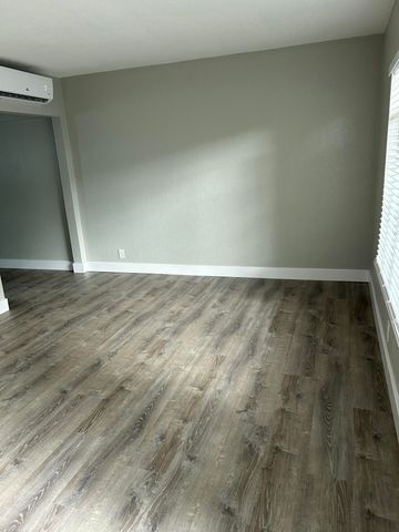 214 S Palmway 1, Lake Worth Beach, FL 33460