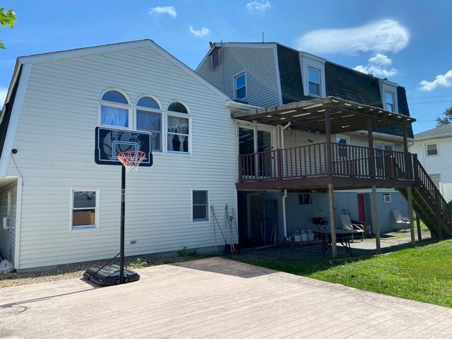 27 Fenwick, Revere, MA 02151