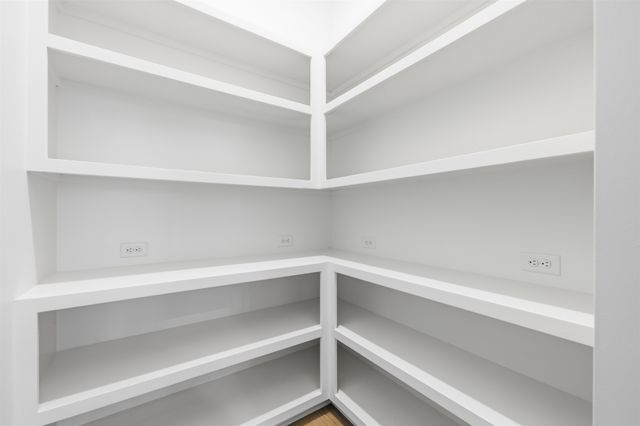 3871 N Estancia Ct, Wichita, KS 67205