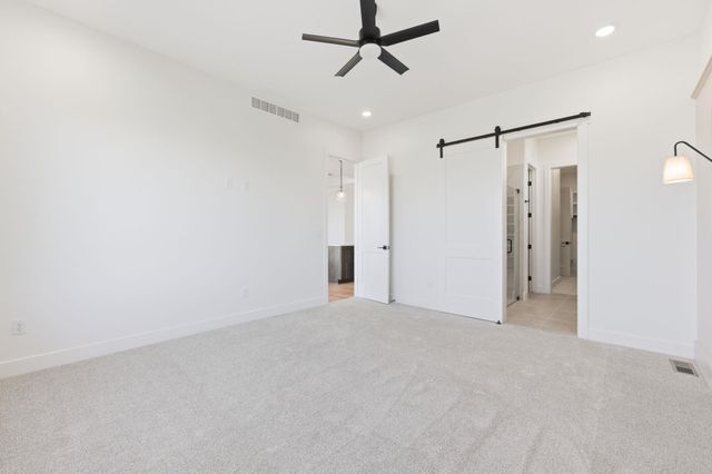 3871 N Estancia Ct, Wichita, KS 67205