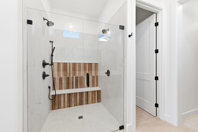 3871 N Estancia Ct, Wichita, KS 67205