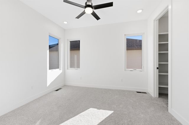 3871 N Estancia Ct, Wichita, KS 67205