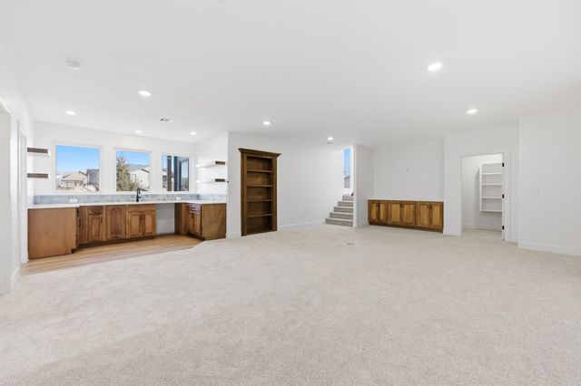 3871 N Estancia Ct, Wichita, KS 67205