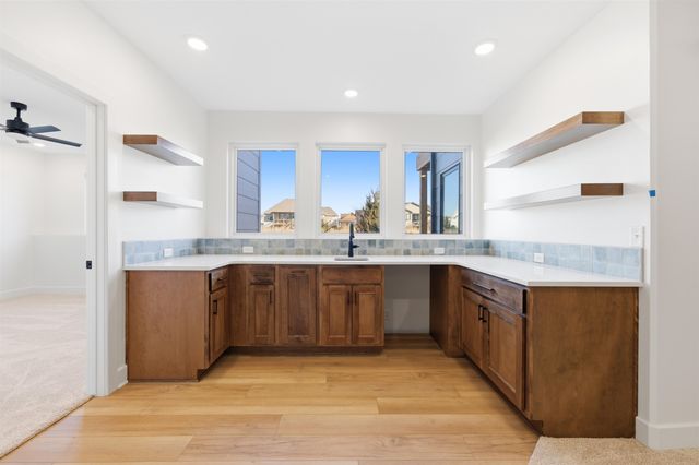 3871 N Estancia Ct, Wichita, KS 67205