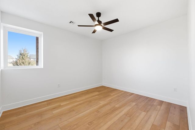 3871 N Estancia Ct, Wichita, KS 67205