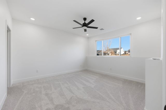 3871 N Estancia Ct, Wichita, KS 67205