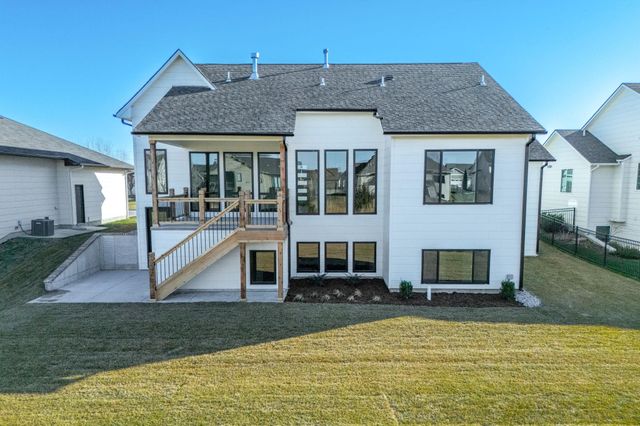 3871 N Estancia Ct, Wichita, KS 67205