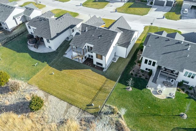 3871 N Estancia Ct, Wichita, KS 67205