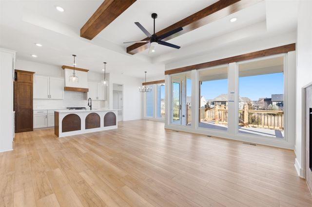 3871 N Estancia Ct, Wichita, KS 67205