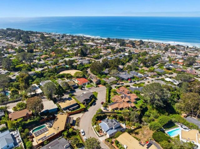 622 Kalamath Dr., Del Mar, CA 92014