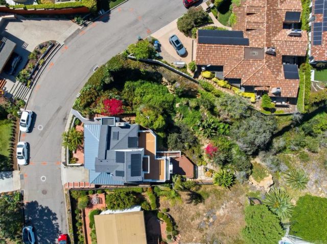 622 Kalamath Dr., Del Mar, CA 92014