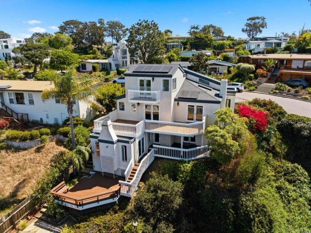 622 Kalamath Dr., Del Mar, CA 92014