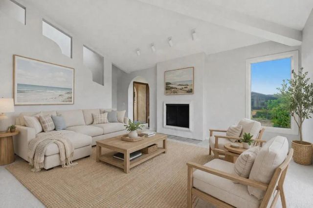 622 Kalamath Dr., Del Mar, CA 92014