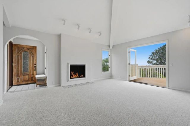 622 Kalamath Dr., Del Mar, CA 92014