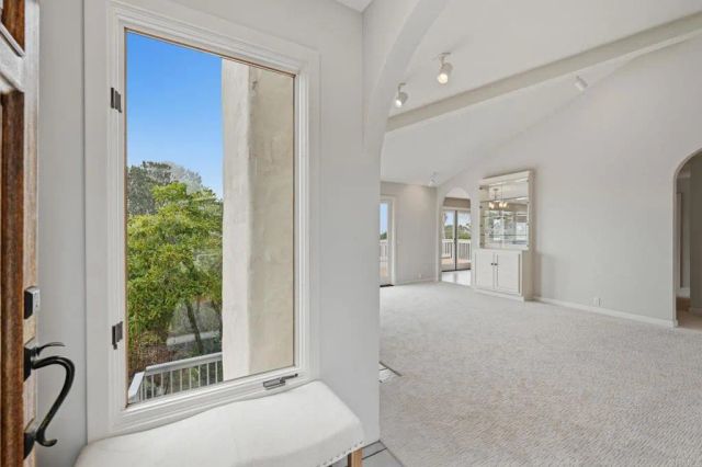 622 Kalamath Dr., Del Mar, CA 92014