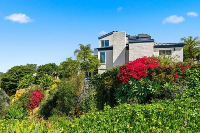 622 Kalamath Dr., Del Mar, CA 92014