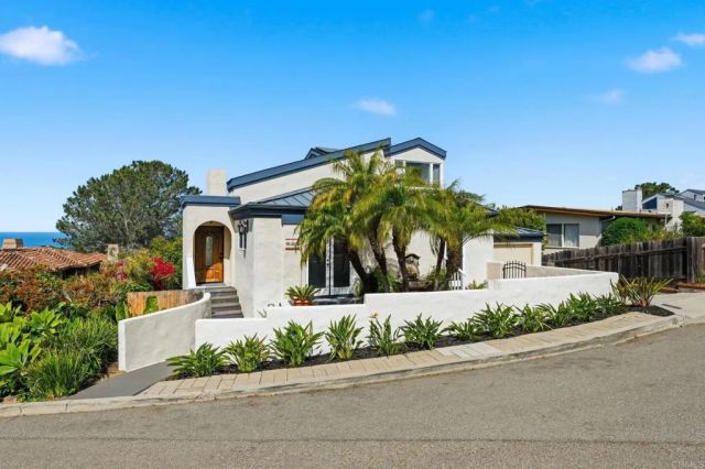 622 Kalamath Dr., Del Mar, CA 92014