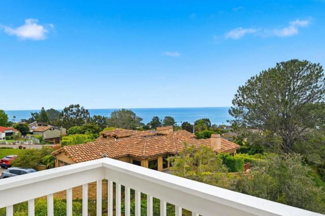 622 Kalamath Dr., Del Mar, CA 92014